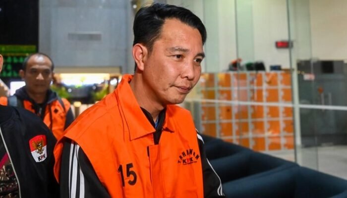 KPK Geledah Rumah Bupati Rejang Lebong, Sita Rp 1 Milyar!