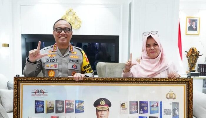**40 Buku Komjen Dedi Prasetyo Resmi HAKI: Wujud Komitmen Literasi di Kepolisian**