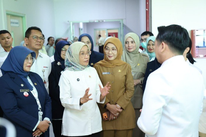 Waspadalah! MenPAN-RB Mengajak Masyarakat untuk Pantau Layanan Publik Melalui SKM dan SP4N-LAPOR!