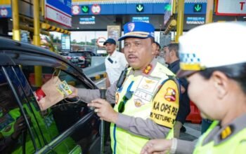 Kakorlantas dan Kapolri Rekayasa Lalin di GT Kalikangkung: Solusi Mudik Berbasis Data