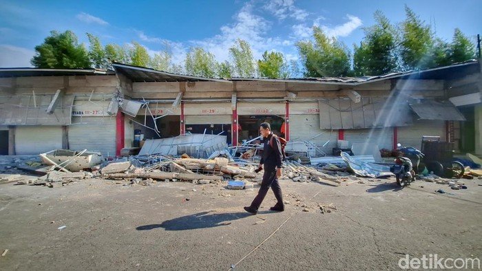 Tragedi Plafon Pasar di Bandung: 1 Orang Tewas, Pertanyaan Safety Masyarakat