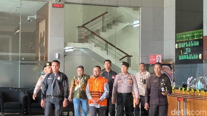 Ditahan KPK, Gus Alex Bantah Atur Kuota Haji atas Perintah Yaqut!