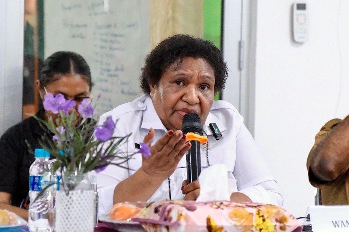 [Pimpin Rapat Evaluasi, Wamendagri Dorong Transformasi Layanan RSUD Yowari]