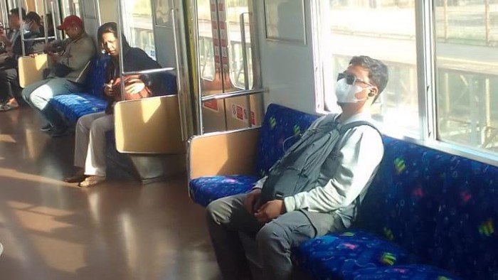 Momen Langka 'Green Line' Sekosong Ini, Bisa Pilih Duduk di KRL - Update 1
