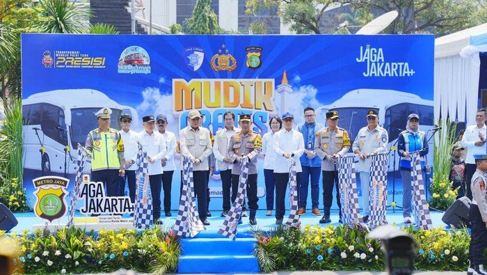 Ribuan Warga Dukung Kapolri dalam Gerakan Mudik Gratis Polri Presisi 2026 di Polda Metro Jaya