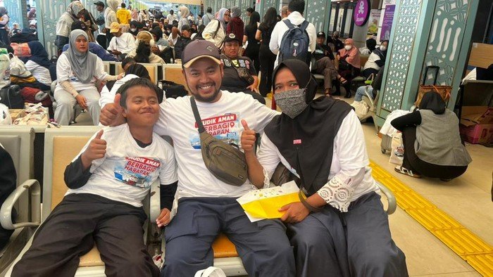 Cerita Ardi Perdana War Tiket Kereta Mudik: Deg-degan sampai Teriak-teriak - Update 1