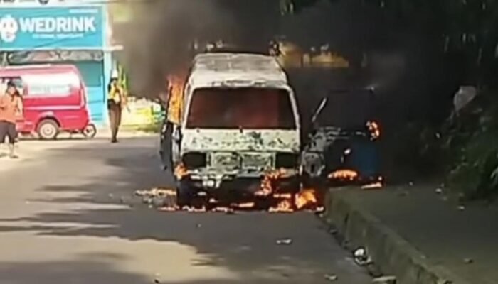 Angkot Sedang Parkir Tiba-tiba Terbakar di Depok, Kok Bisa? Petunjuk Mencegah Kebakaran Menjelang Idul Fitri!