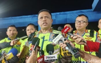 “Kakorlantas Polri: Puncak Arus Mudik Siap Melanda Rabu Malam!”