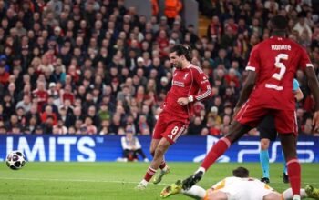 “Penalti Salah Gagal, Liverpool Terpaksa Ungguli Galasataray 1-0 di Menit Akhir”