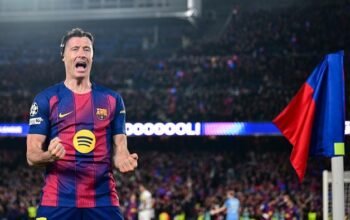 **Lewandowski Patahkan Rekor Messi, Dukung Barcelona Lolos ke Perempatfinal**