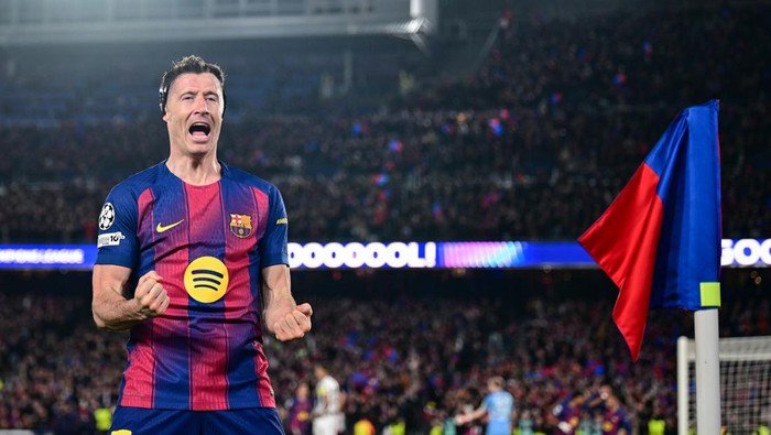 **Lewandowski Patahkan Rekor Messi, Dukung Barcelona Lolos ke Perempatfinal**