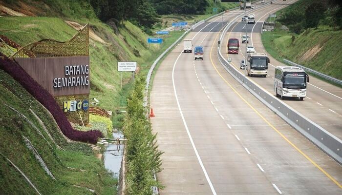 “5 Tindakan Ini Bikin Kamu Boncos di Tol saat Mudik, Dendanya Nggak Main-main!”