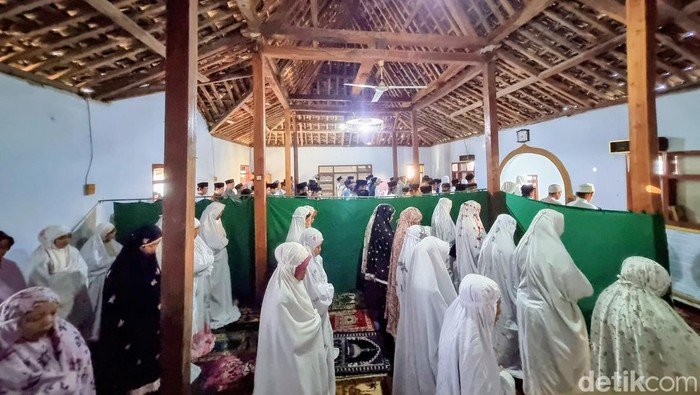 Jemaah Syathaariyah di Ponorogo Salat Idul Fitri Lebih Dulu, Ini Alasannya