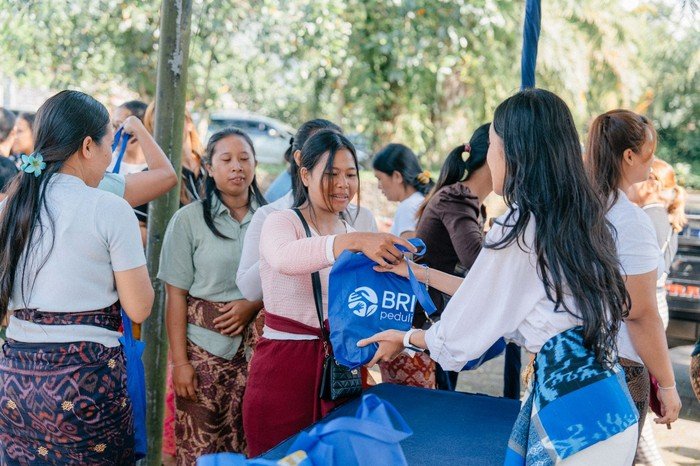 BRI Peduli Salurkan 2.000 Paket Sembako Jelang Nyepi di Bali - Update 1