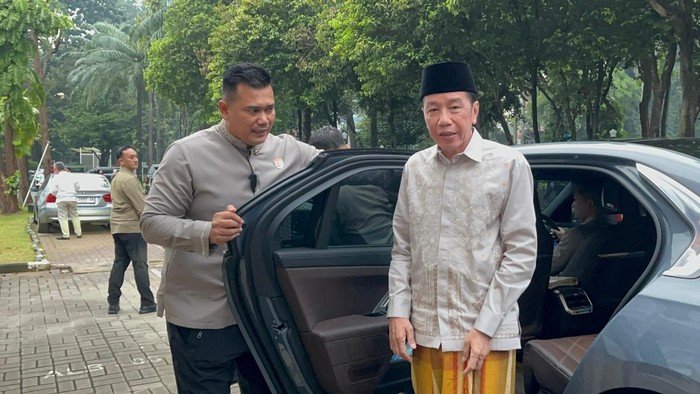 Lebaran di Jakarta: Jokowi & Kaesang Bersama Masyarakat di Salat Id Al-Bina GBK
