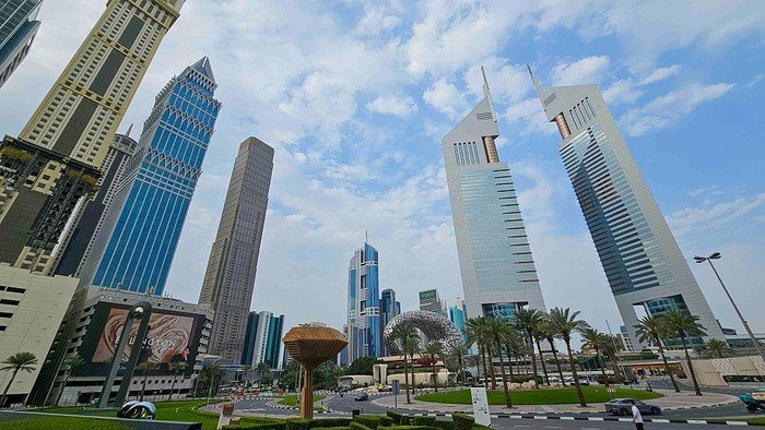 Abu Dhabi Sejaka Jadi Titik Api setelah 2 Orang Tewas karena Rudal Balistik Dicegat