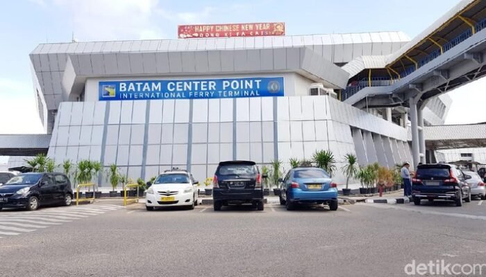 Imigrasi Batam Terkuak: Renggut Uang WNA, Oknum Ditindak Tegas!