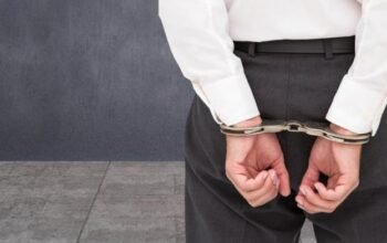 Viral! Pria Jago Palak Mobil ‘Pelat Luar’, Modus Tawarkan Jasa Kawal di Tanah Abang