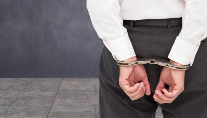 Viral! Pria Jago Palak Mobil ‘Pelat Luar’, Modus Tawarkan Jasa Kawal di Tanah Abang