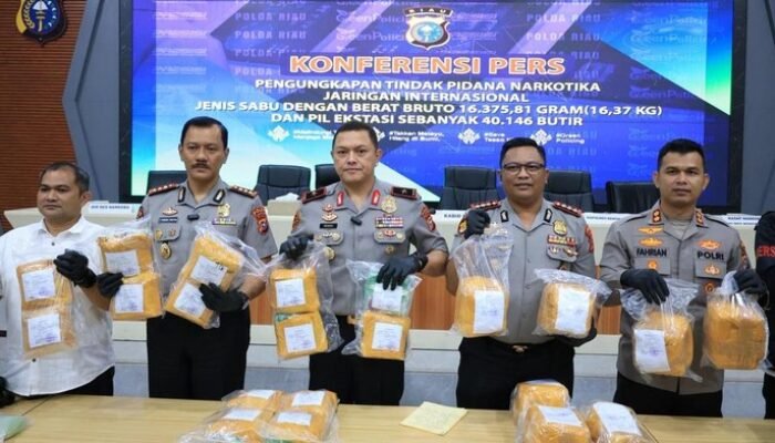 Polda Riau ‘Perang’ Lawan Narkoba, Ribuan Tersangka Ditangkap Setahun – Update 1