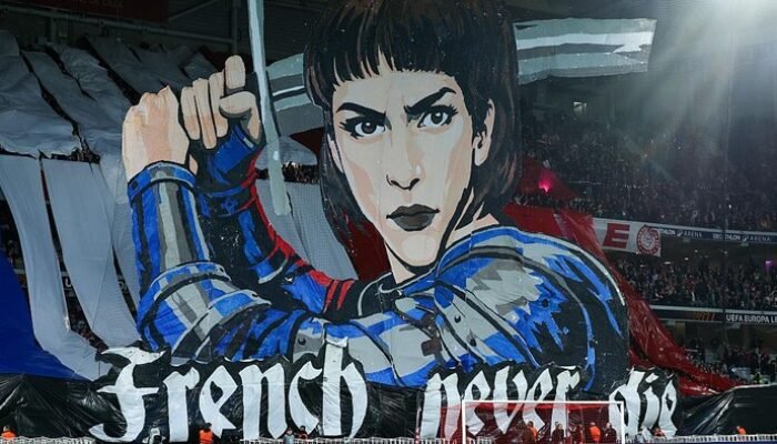 **UEFA Sanksi Lille Karena Tifo Orang Suci, Setelah Crvena Zvezda**
